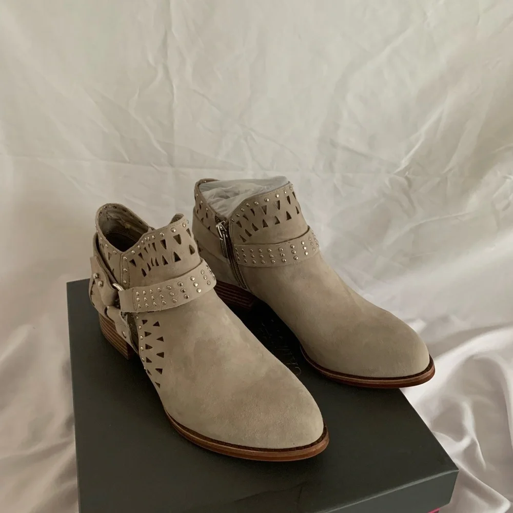 Vince Camuto Calley boots - Picture 2 of 5